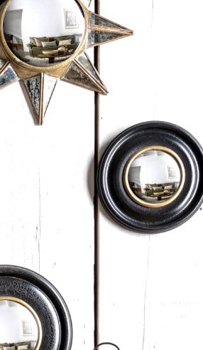 Specchio delle streghe con cornice nera